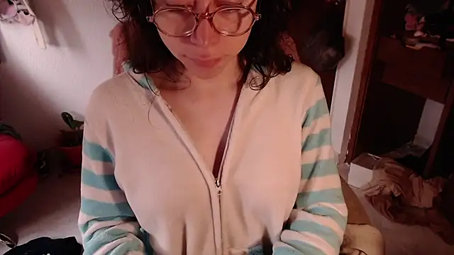 Snapshot of emily_pearl_ chatting on November 2025 12:22:01 PM emily pearl online show from November 2025 12:22:01 PM