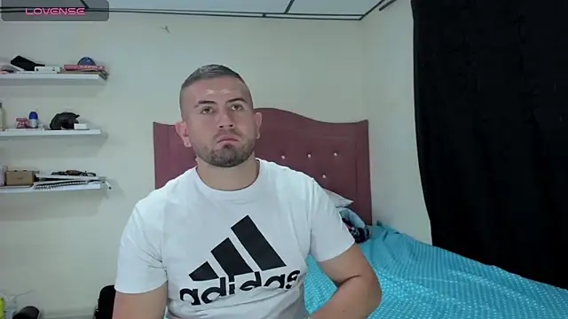 Snapshot of waynehoney chatting on October 2025 04:51:02 PM waynehoney online show from October 2025 04:51:02 PM