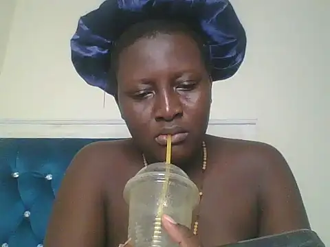 Snapshot of Heavy_ass chatting on March 2025 08:30:01 PM Heavy ass online show from March 2025 08:30:01 PM