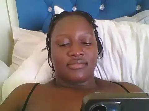 Snapshot of Heavy_ass chatting on September 2025 06:24:01 AM Heavy ass online show from September 2025 06:24:01 AM