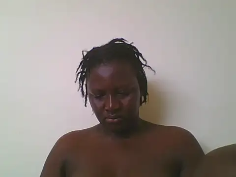 Snapshot of Heavy_ass chatting on October 2025 07:42:02 AM Heavy ass online show from October 2025 07:42:02 AM