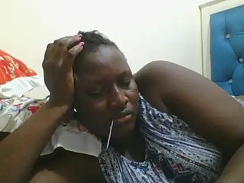 Snapshot of Heavy_ass chatting on November 2025 07:34:02 PM Heavy ass online show from November 2025 07:34:02 PM