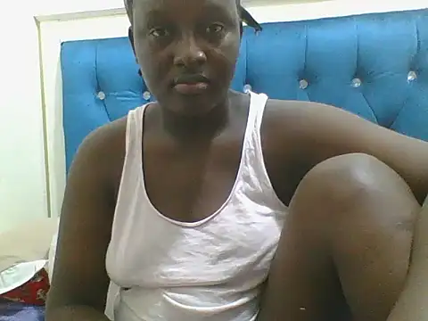 Snapshot of Heavy_ass chatting on November 2025 09:14:01 PM Heavy ass online show from November 2025 09:14:01 PM