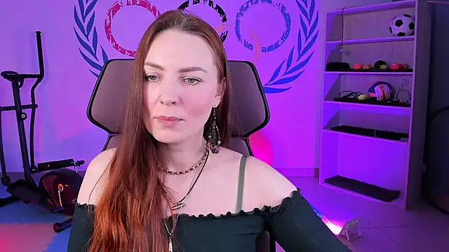 VandaRossi online show from December 2024 11:13:01 AM