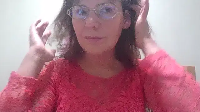 Snapshot of HollyJewel chatting on November 2025 05:13:01 PM HollyJewel online show from November 2025 05:13:01 PM