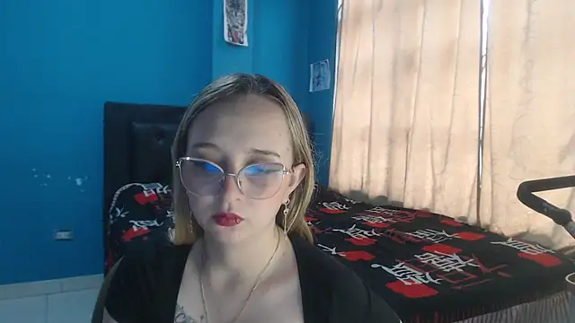 Snapshot of Liaroberts1 chatting on November 2025 12:16:02 PM Liaroberts1 online show from November 2025 12:16:02 PM