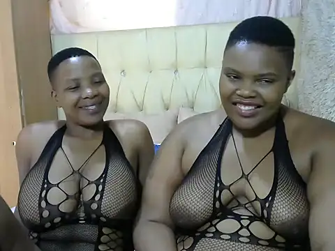 Snapshot of Xxxsluts chatting on January 2025 12:29:01 PM Xxxsluts online show from January 2025 12:29:01 PM