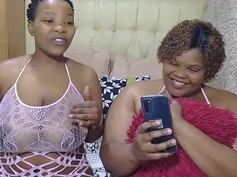 Snapshot of Xxxsluts chatting on October 2025 05:39:02 AM Xxxsluts online show from October 2025 05:39:02 AM