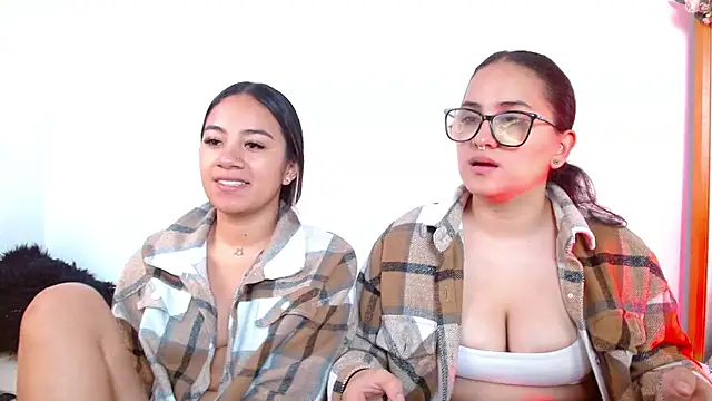 Jules n Gia online show from December 2024 03:02:01 PM