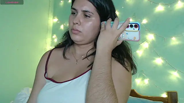 Snapshot of zaritagape21 chatting on January 2025 11:48:02 PM zaritagape21 online show from January 2025 11:48:02 PM