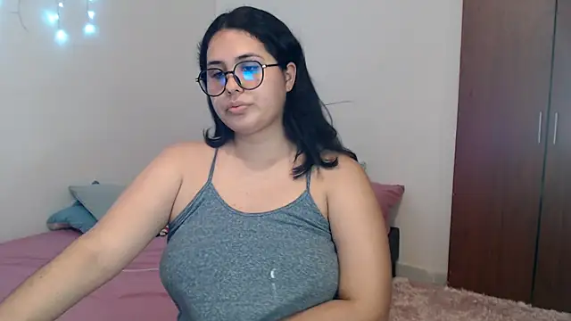 Snapshot of zaritagape21 chatting on October 2025 03:15:01 AM zaritagape21 online show from October 2025 03:15:01 AM