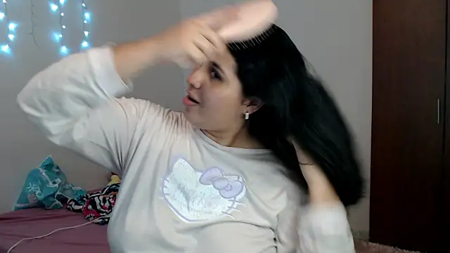 Snapshot of zaritagape21 chatting on October 2025 10:52:02 PM zaritagape21 online show from October 2025 10:52:02 PM