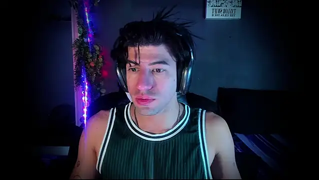 Snapshot of newjeff chatting on September 2025 05:01:02 AM newjeff online show from September 2025 05:01:02 AM