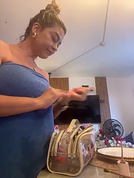 JoannaStanford online show from October 2025 10:06:02 PM