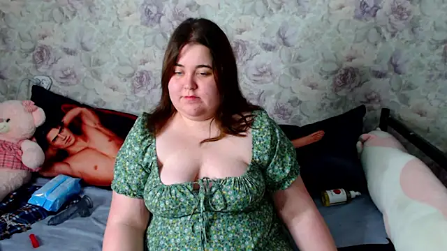 Estelle Hicks online show from December 2024 09:23:01 PM