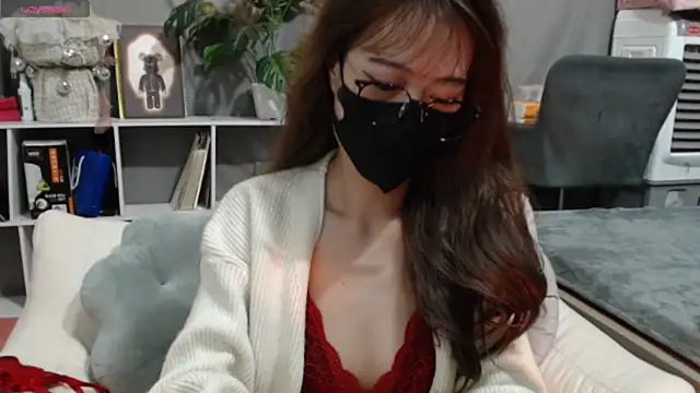 Snapshot of _minji_bae chatting on December 2024 07:28:01 AM minji bae online show from December 2024 07:28:01 AM