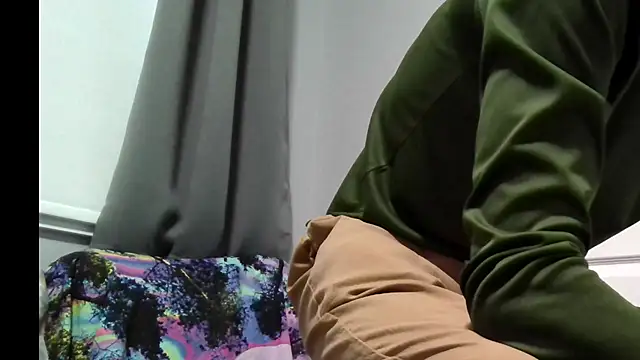 Snapshot of slendt94 chatting on November 2025 01:55:02 PM slendt94 online show from November 2025 01:55:02 PM