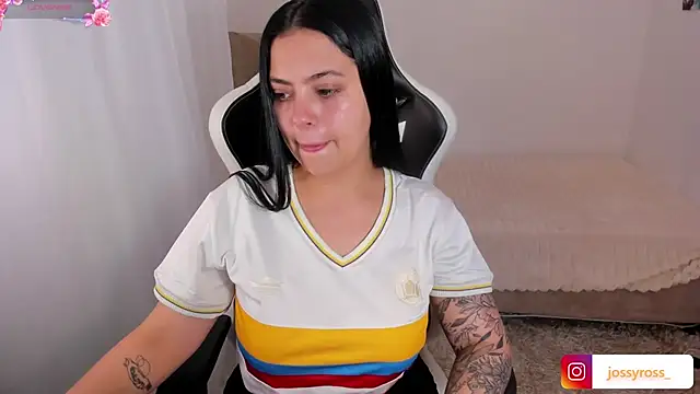 Victoryyy  online show from September 2025 06:07:01 PM