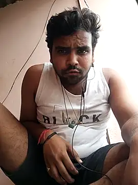 MeFeellove online show from October 2025 09:17:01 AM
