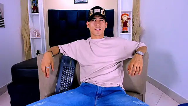 Snapshot of Jhonn_Rhyss chatting on October 2025 01:20:01 AM Jhonn Rhyss online show from October 2025 01:20:01 AM