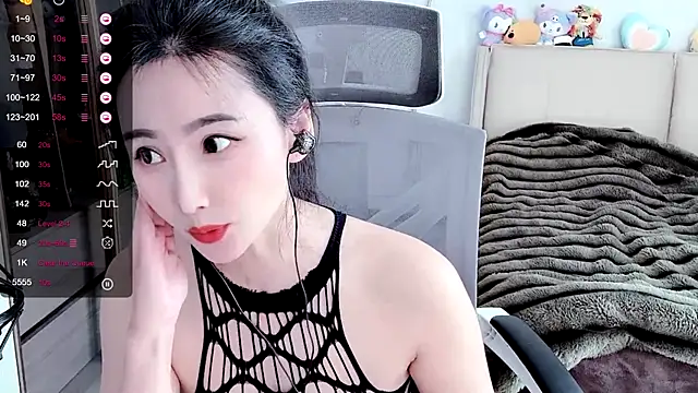 FeiFei-babe online show from February 2025 07:44:02 AM