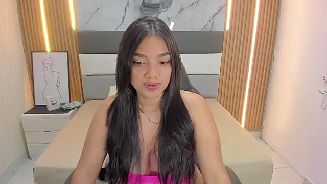 SUZETMONACO online show from November 2025 07:25:02 PM