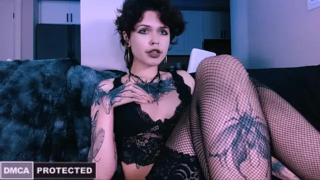 Snapshot of NaughtyLittleFox chatting on November 2025 05:08:02 AM NaughtyLittleFox online show from November 2025 05:08:02 AM