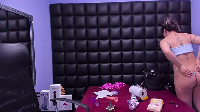 Snapshot of celeste_blue69 chatting on October 2025 04:10:02 AM celeste blue69 online show from October 2025 04:10:02 AM