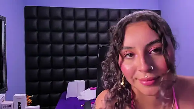 Snapshot of celeste_blue69 chatting on October 2025 03:18:02 AM celeste blue69 online show from October 2025 03:18:02 AM