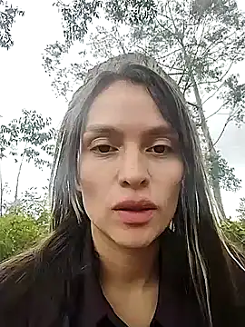 Snapshot of manu_lara chatting on September 2025 05:58:02 PM manu lara online show from September 2025 05:58:02 PM