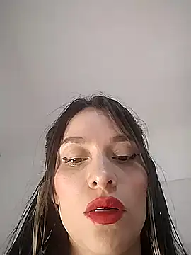 Snapshot of manu_lara chatting on October 2025 11:42:01 AM manu lara online show from October 2025 11:42:01 AM