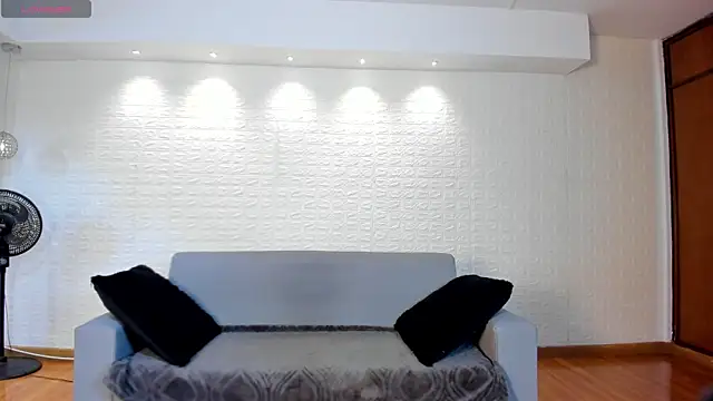 violet scott online show from January 2025 10:48:02 AM