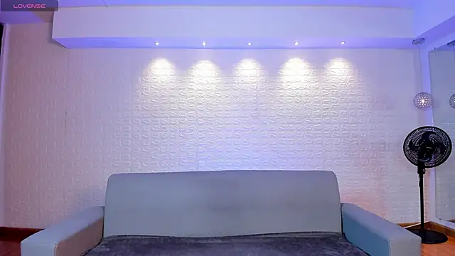 violet scott online show from March 2025 10:46:01 AM