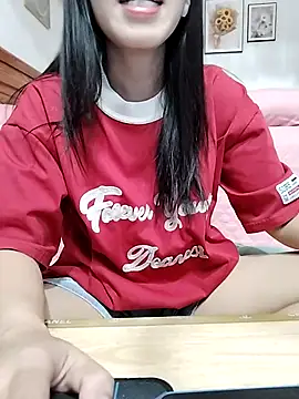 Snapshot of cream1299 chatting on October 2025 07:52:02 AM cream1299 online show from October 2025 07:52:02 AM