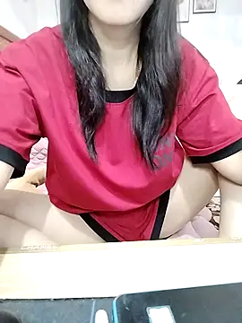 Snapshot of cream1299 chatting on October 2025 12:47:02 AM cream1299 online show from October 2025 12:47:02 AM