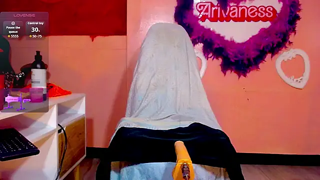 Snapshot of la_ratona_1 chatting on November 2025 07:12:01 PM la ratona 1 online show from November 2025 07:12:01 PM