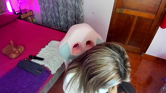 Yelena mutiz online show from December 2024 01:14:01 PM