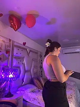 Chloee Evans1 online show from February 2025 09:16:01 PM