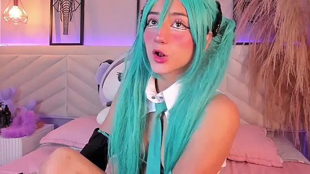 miia  baker online show from February 2025 01:11:01 PM