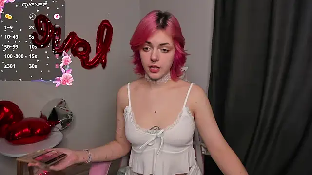Roxy Wi online show from February 2025 08:22:02 AM