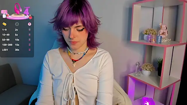 Roxy Wi online show from March 2025 08:17:01 AM