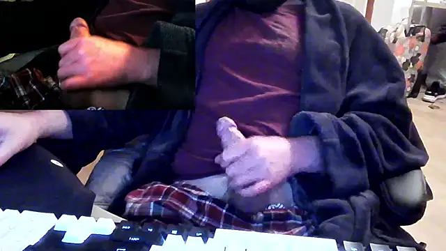 Snapshot of anontraveller chatting on December 2025 01:44:02 AM anontraveller online show from December 2025 01:44:02 AM