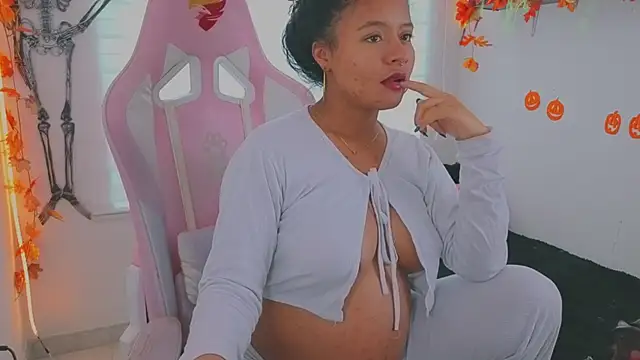 keyla roberts777 online show from October 2025 06:27:02 PM