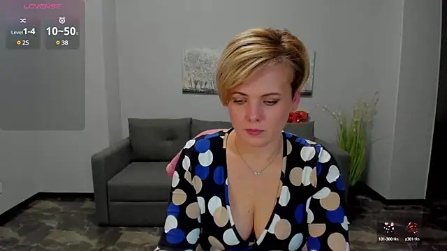 Julia Wilsone online show from February 2025 06:10:02 PM