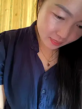 Snapshot of Sweetlove_77 chatting on October 2025 02:14:02 AM Sweetlove 77 online show from October 2025 02:14:02 AM