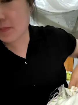 Snapshot of Sweetlove_77 chatting on October 2025 01:44:01 PM Sweetlove 77 online show from October 2025 01:44:01 PM