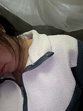 Snapshot of Sweetlove_77 chatting on October 2025 01:29:01 PM Sweetlove 77 online show from October 2025 01:29:01 PM