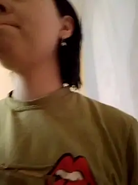 Snapshot of Gussie_Bridie chatting on October 2025 04:12:01 AM Gussie Bridie online show from October 2025 04:12:01 AM