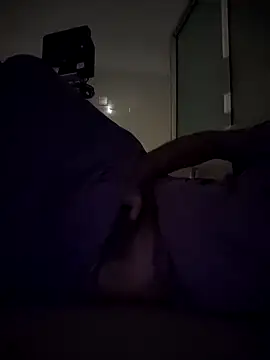 Snapshot of hairy_gun chatting on March 2025 09:37:01 PM hairy gun online show from March 2025 09:37:01 PM