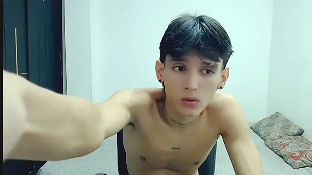 Curtis Jones online show from January 2025 02:58:01 PM